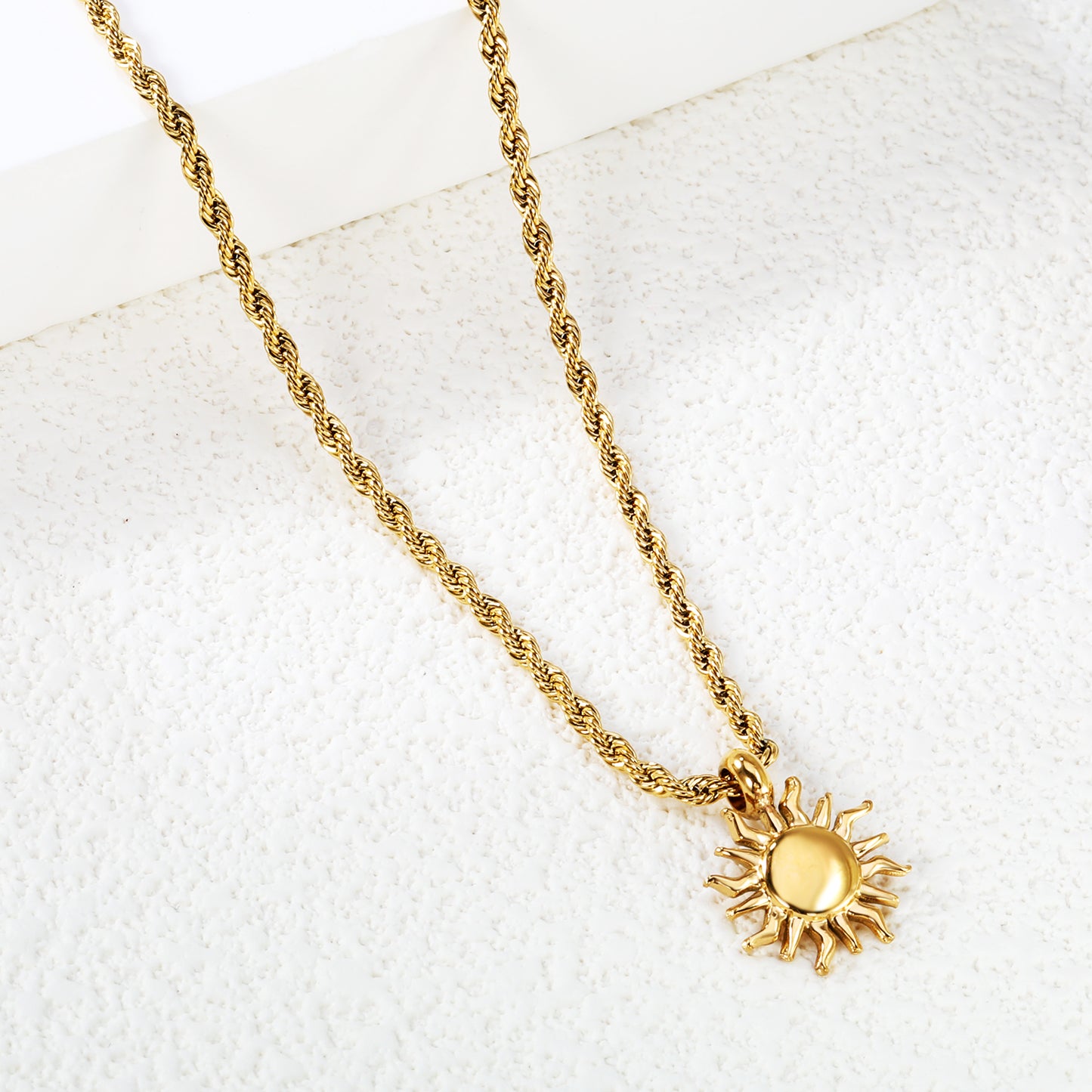 Collar Sol Dorado | Bañado en Oro 18K