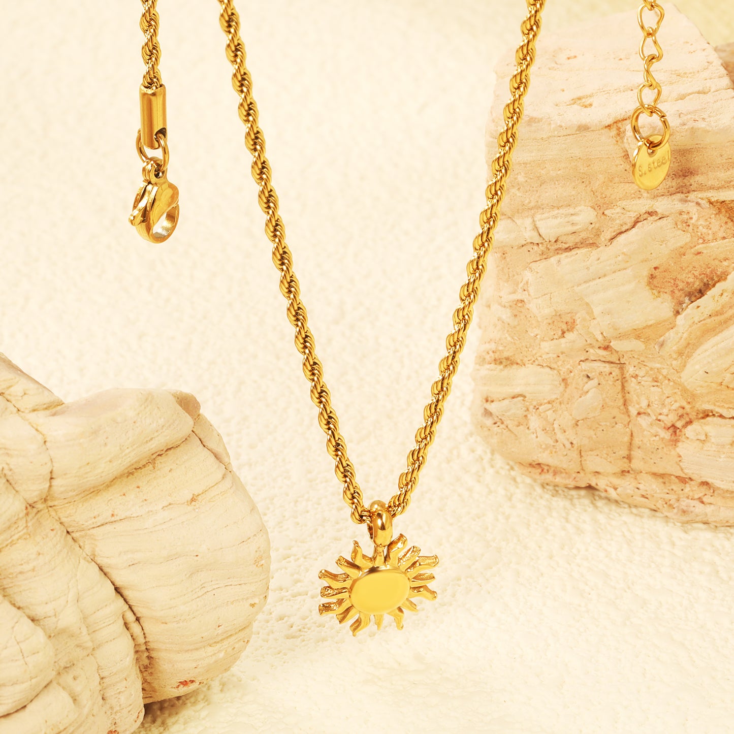 Collar Sol Dorado | Bañado en Oro 18K