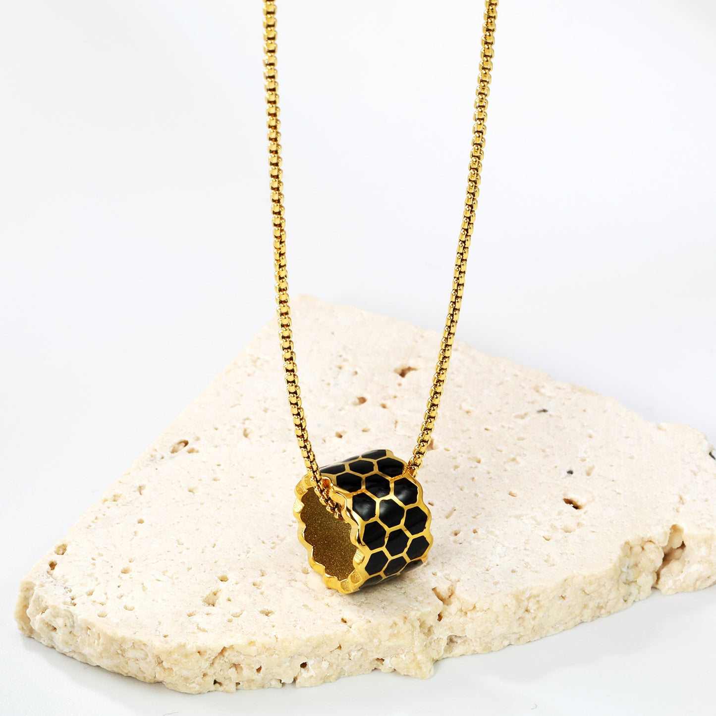 Colgante Geométrico Panal | Bañado en Oro 18K