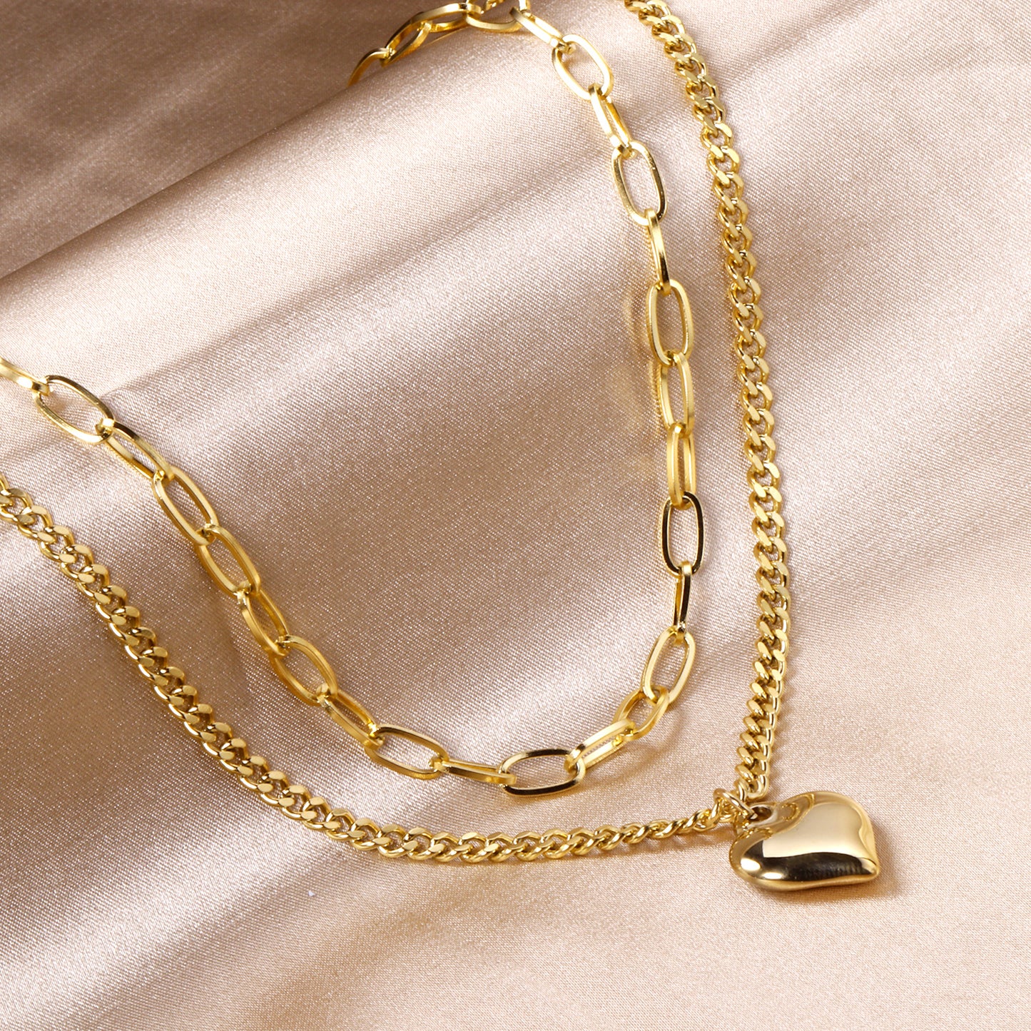 Collar Multicapa con Corazón Voluminoso | Bañado en Oro 18K